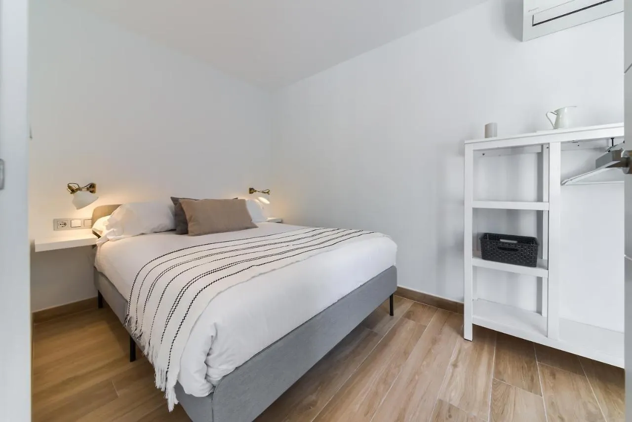 Holidays2Malaga Central Alameda View Apartment 0*, Malaga